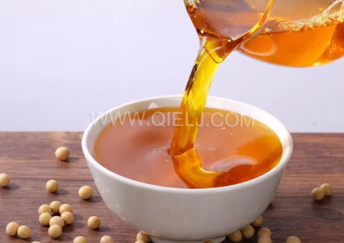大豆油精煉加工設備，企鵝優(yōu)化工藝降低生產(chǎn)成本(圖1)